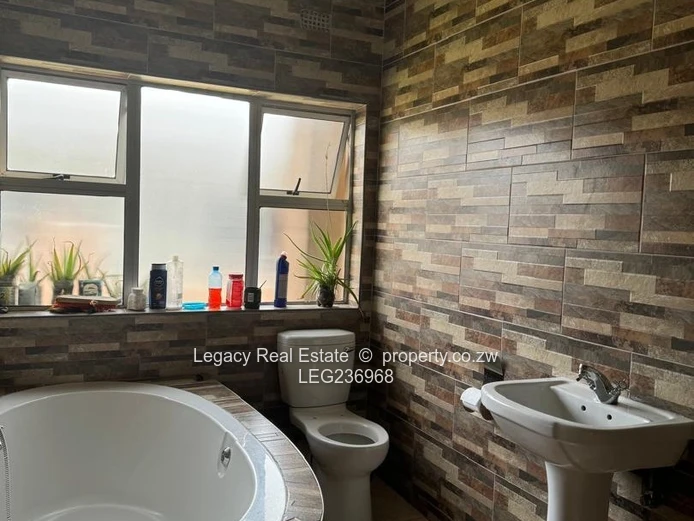 Entertainment-Ready Home with Gym in Old Arlington Park,Secure, Stylish & Spacious – 4-Bed Home i
