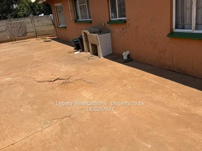 Secure Walled 5-Bed Home on Main Road, Kuwadzana