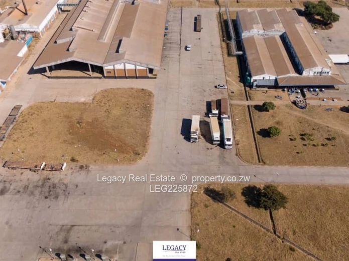 Massive investment in a mature in the heart of sought-after industrial area  (Sole Mandate)
