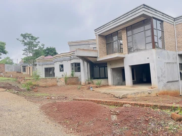 7 Bedroom House
