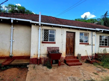 Spacious 3-Bed Home with Borehole in Mabelreign, Harare