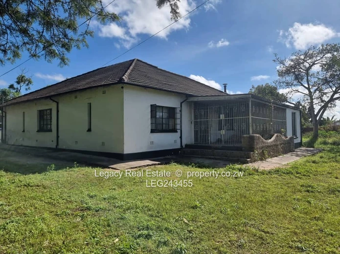 Diamond In The Rough ,High ROI Potential,Hatfield Developer’s Dream.