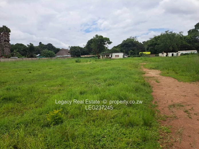 Exclusive 8,119sqm Stand With Borehole,Prime Development Land Just off Borrowdale Road