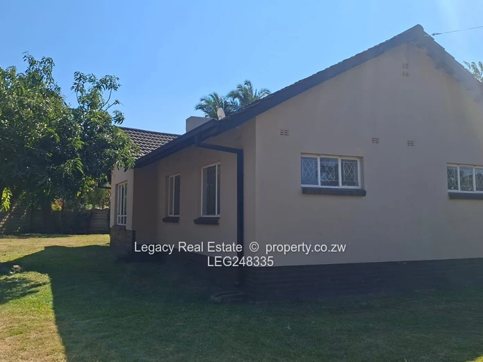 Prime Sunridge Property Along Harare Drive With Cottage Accommodation (Sole Mandate)