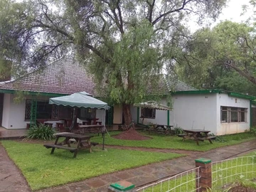 Hotel & Lodge