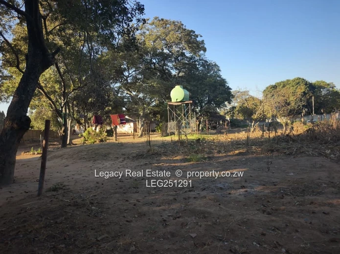 Logan Park 3-Bed Home with Rustic Bar & Borehole on 5689m²