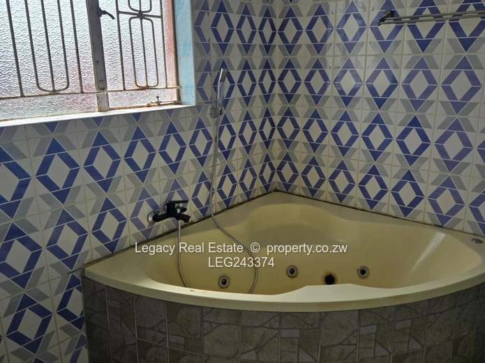 Riverside Park Rental With Sun Lounge & Garden