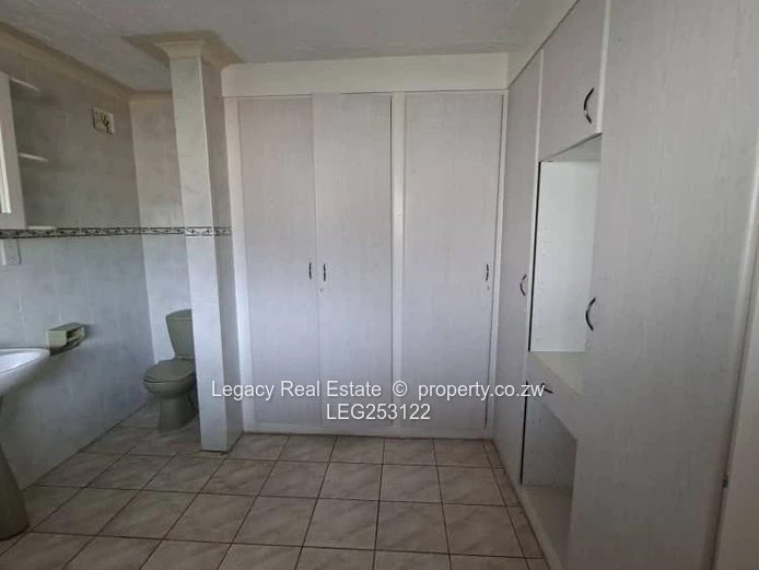 Avonlea 3-Bed Home with Pool & Large Paved Drive