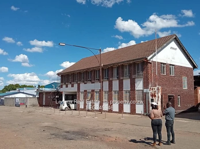 Strategic Warehouse And Office Complex Near Bulawayo CBD,High-Yield Commercial Property For Sale. (Sole Mandate)