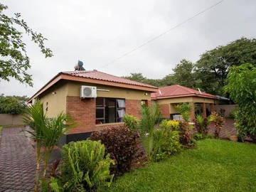 Hotel & Lodge