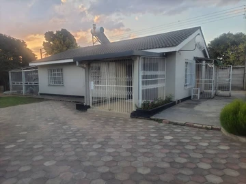 Modern 3-Bedroom Cottage for Rent in Windsor Park, Ruwa