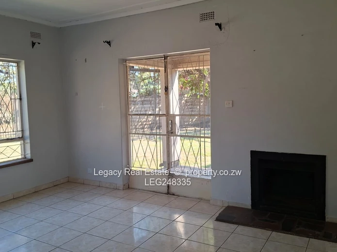 Prime Sunridge Property Along Harare Drive With Cottage Accommodation (Sole Mandate)