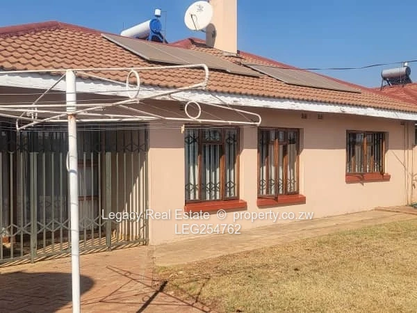 Secure 3-bed Townhouse in Westgate — Solar & Water Tank (Sole Mandate)