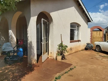 2 Bedroom House