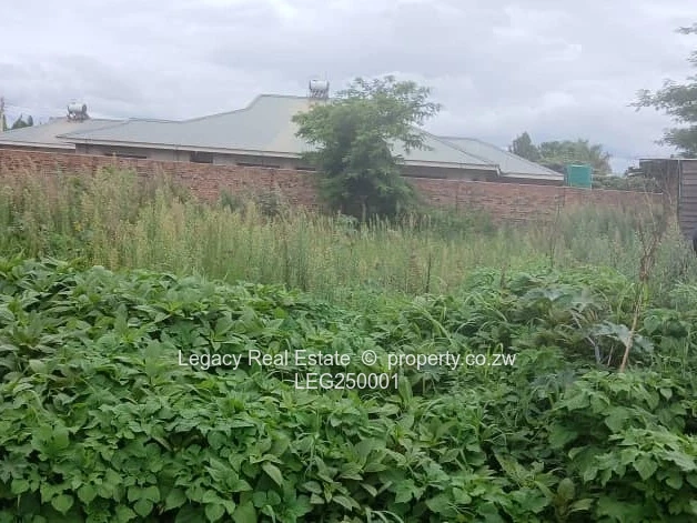632 m² Maranatha Grassy Stand — Main Road, Services (Sole Mandate)