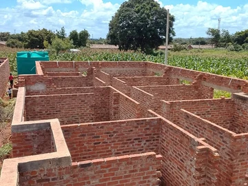 6 Bedroom House