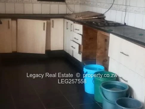 Westlea 5-Bed Home with Flatlet, Fitted Kitchen & Paved Yard
