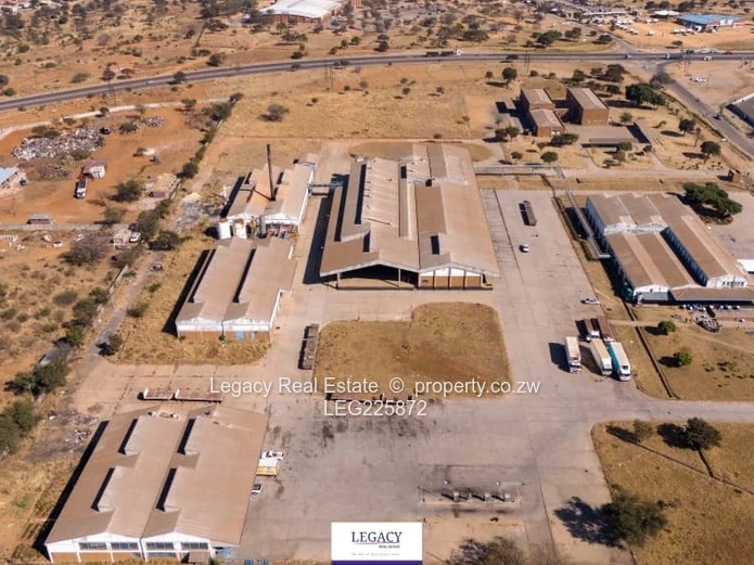 Massive investment in a mature in the heart of sought-after industrial area  (Sole Mandate)