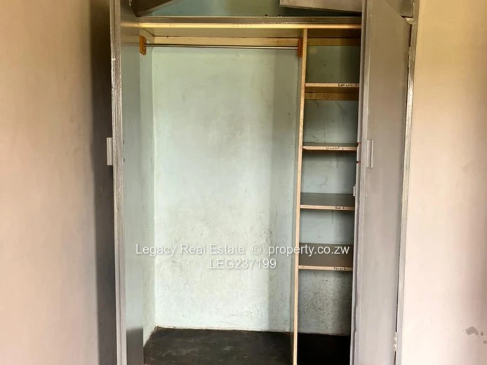 Value-For-Money 3-Bedroom Flat in Prospect,Down -Floor  Flat  in a Convinient Prospect Location