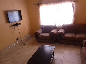 6 Bedroom House