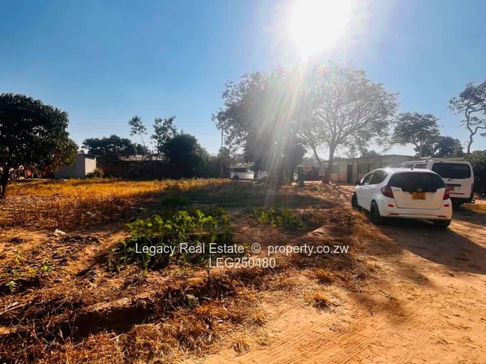 Sunlit 1,923m² Stand in Prospect — Tarred Roads & Municipal Water