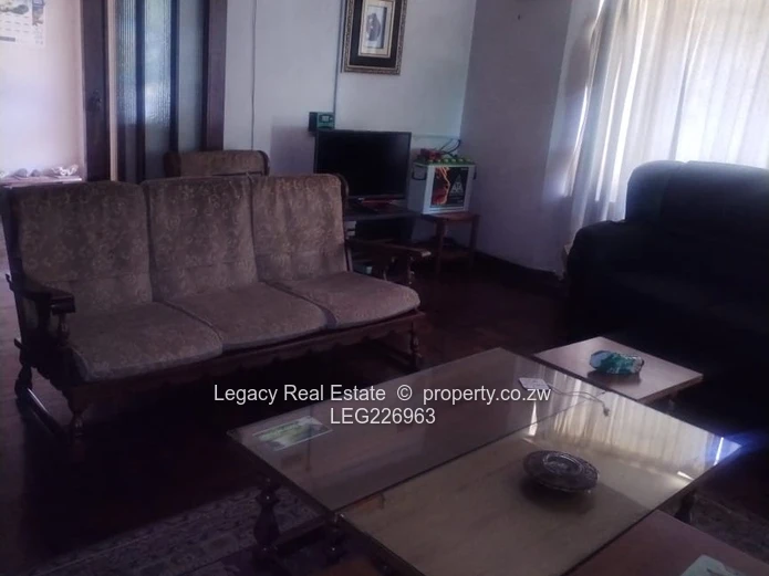 Spacious Hatfield Property with Main House, Guest Wing & Cottage