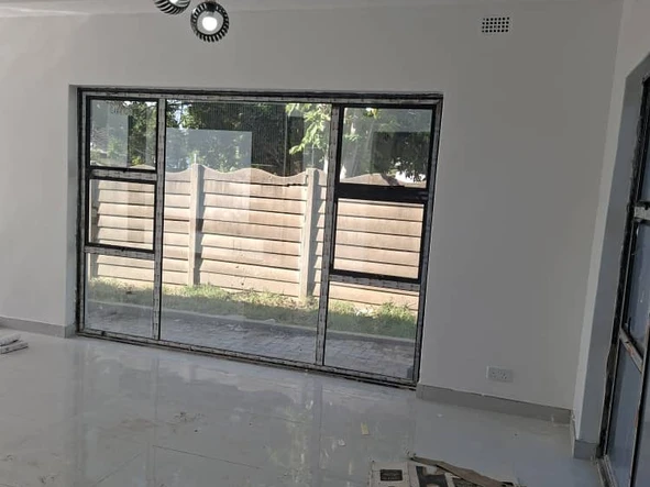 4 Bedroom Flat & Apartment