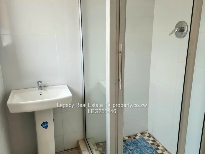 Chishawasha Cottage | Available 1 October