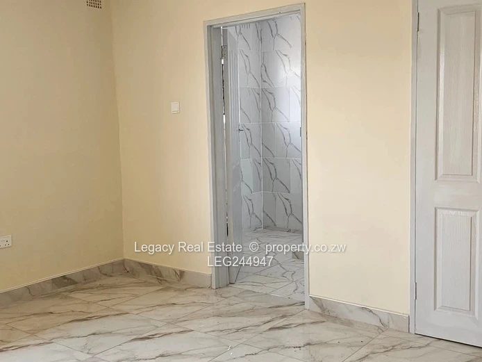 Contemporary 2 Bedroom Apartment Near Amenities
