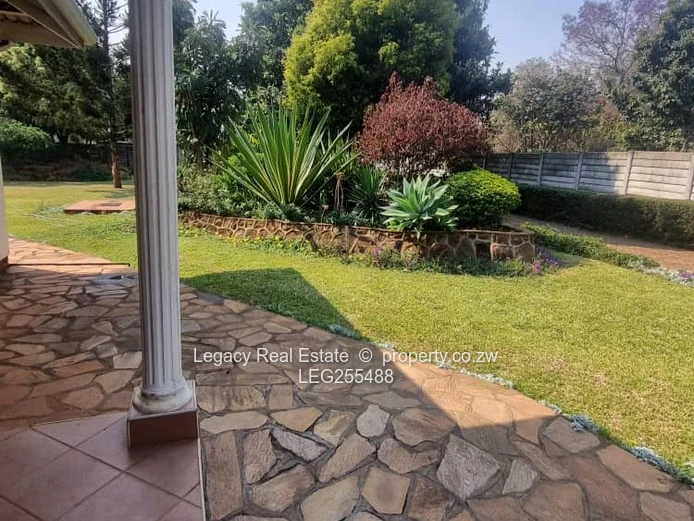 Borrowdale 5-Bed Home with Double Garage & Borehole