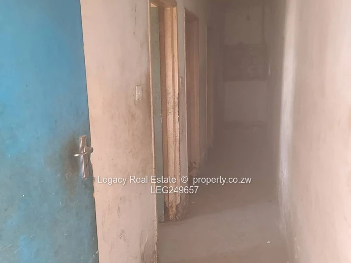 Chitungwiza Commercial Warehouse – Ideal For Manufacturing And Distribution
