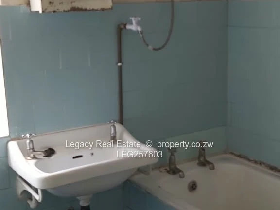 Hatfield 4-Bed Family Home on 4050m² with Flatlet