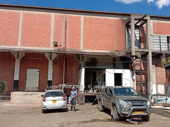 Strategic Warehouse And Office Complex Near Bulawayo CBD,High-Yield Commercial Property For Sale. (Sole Mandate)