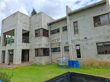 6 Bedroom House