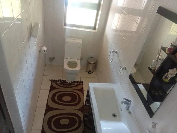6 Bedroom House