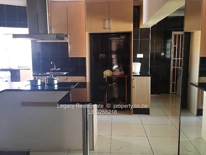 Chadcombe 4BR House for Rent — 2000m² with Borehole (Sole Mandate)